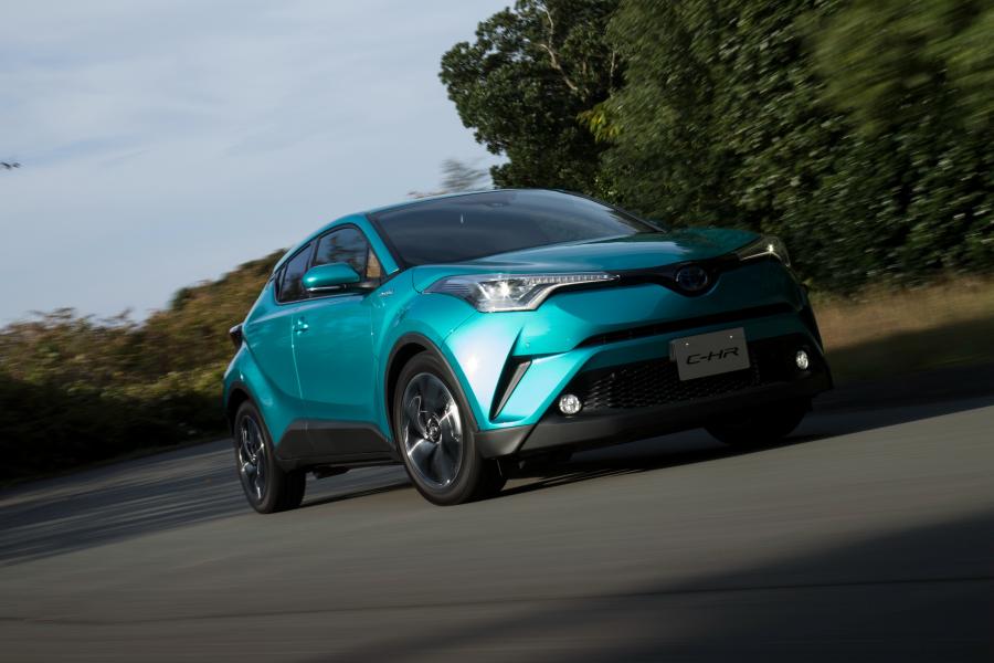  Toyota C-HR Hybrid 2016 года  (JP) (фото 15 из 18)